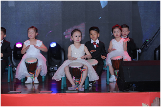首届“金茂府杯”枫华国际幼儿朗诵大赛颁奖盛典圆满举行