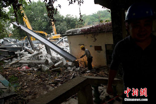 深圳水源保护区建别墅群