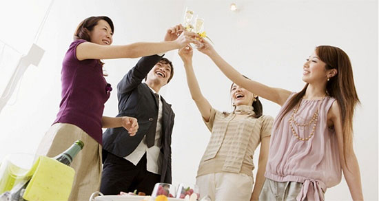 锁定稳定客群旺铺 社区商业发展前景可观