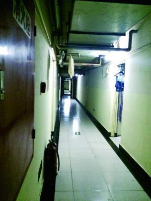 北京二环内疯狂群租：地下车库防空洞变旅馆