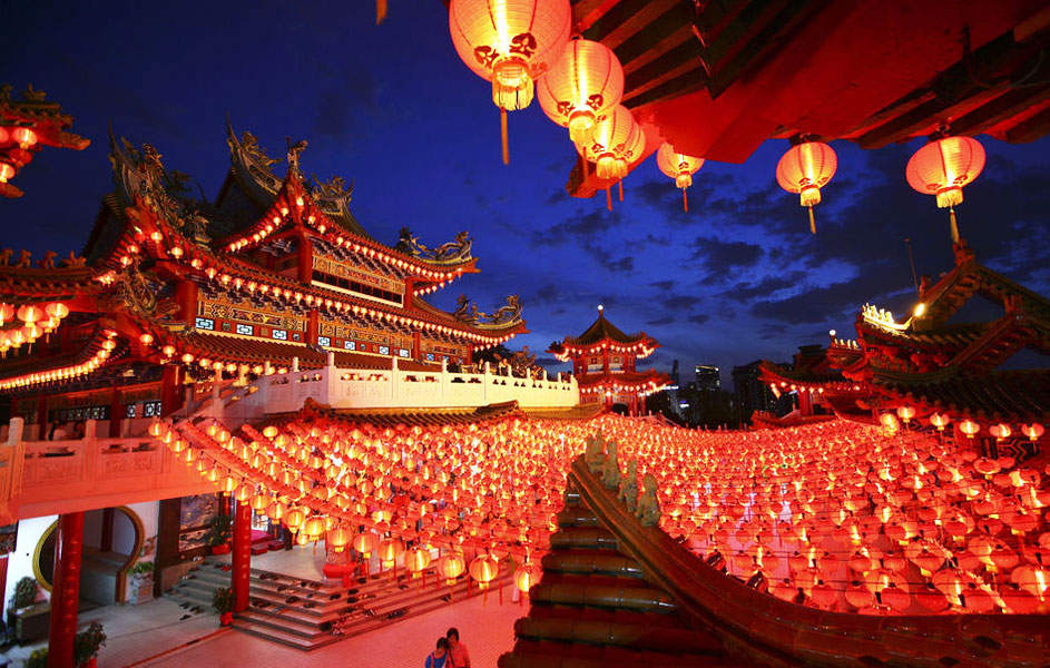 华灯璀璨耀羊年